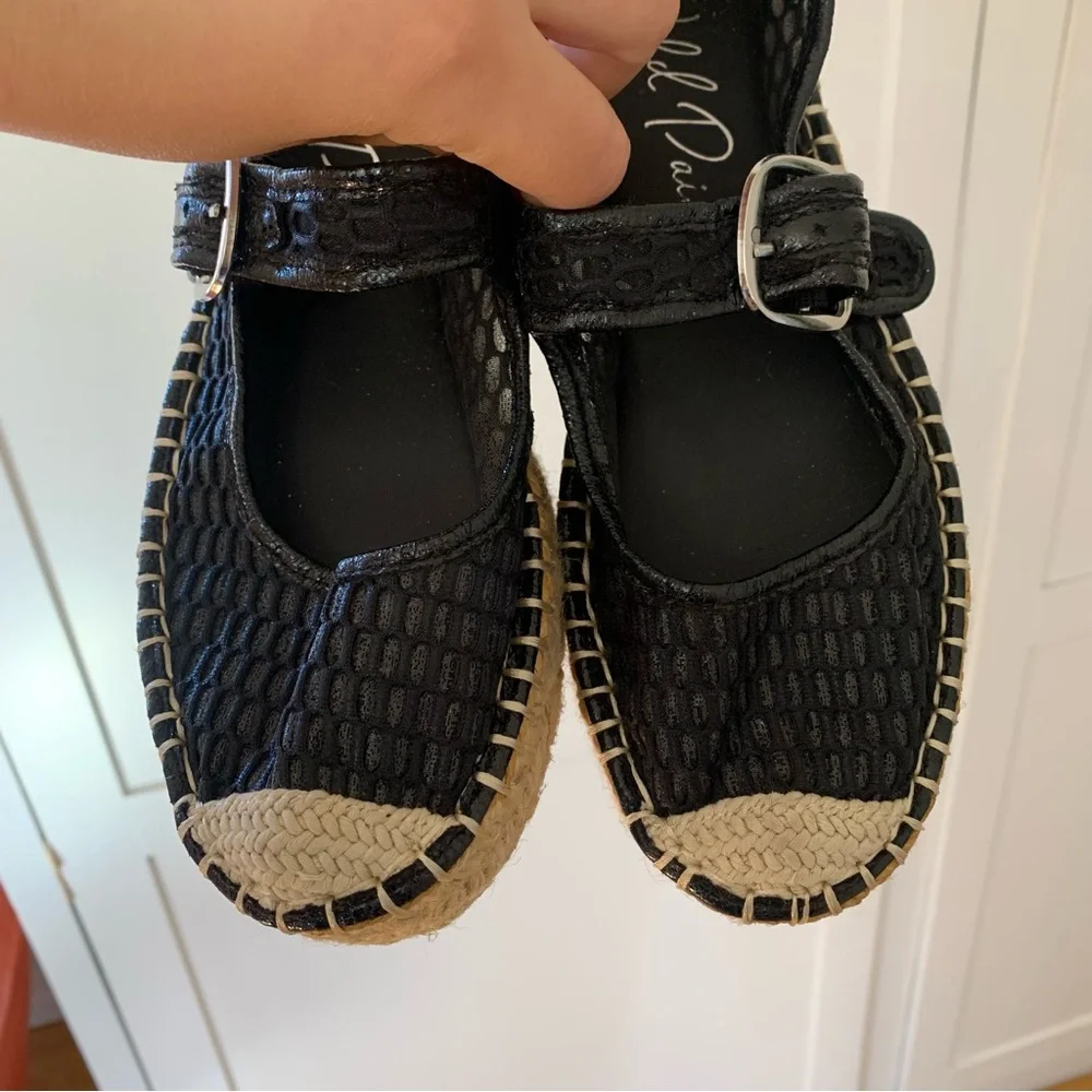 Wild Pair Black Mesh Buckle Espadrille Flat Shoes Size 5 ½